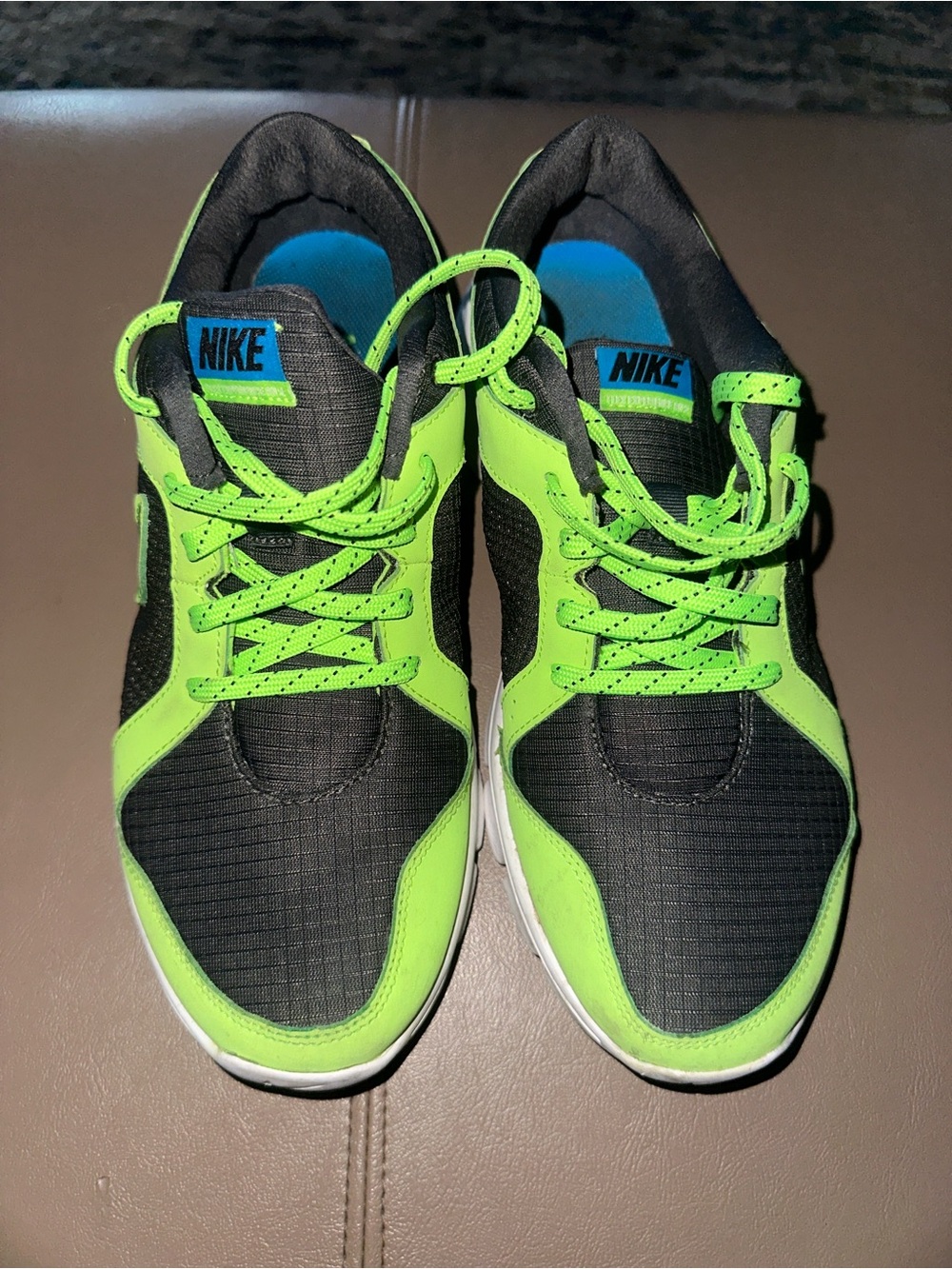 Nike flex running shoeYouth boys Black & Neon Green Lightweight Sneakers